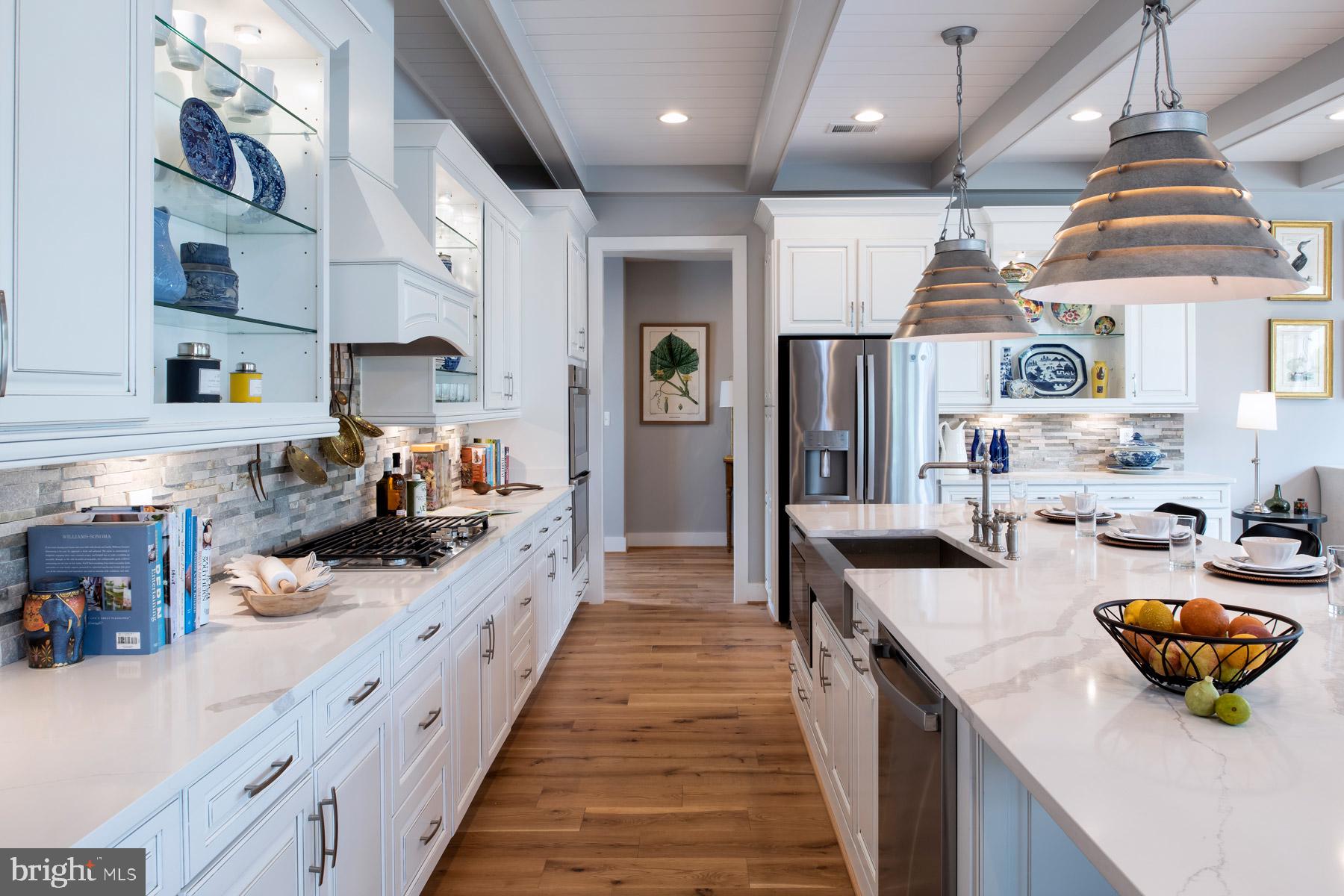 37092 Shoemaker School Road Purcellville, VA 20132 - Photo 6 of 24 Farm Kitchen