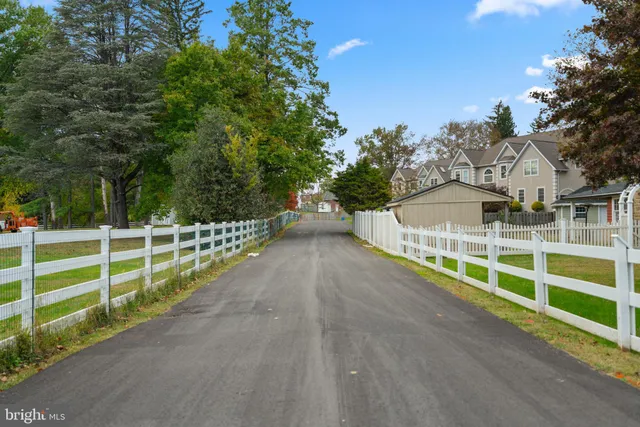 $1,199,000 | 1060 Welsh Road, Philadelphia, PA 19115