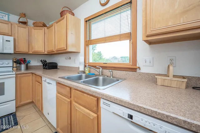 $935,000 | 767 Gulfstream Court, Corolla, NC 27927