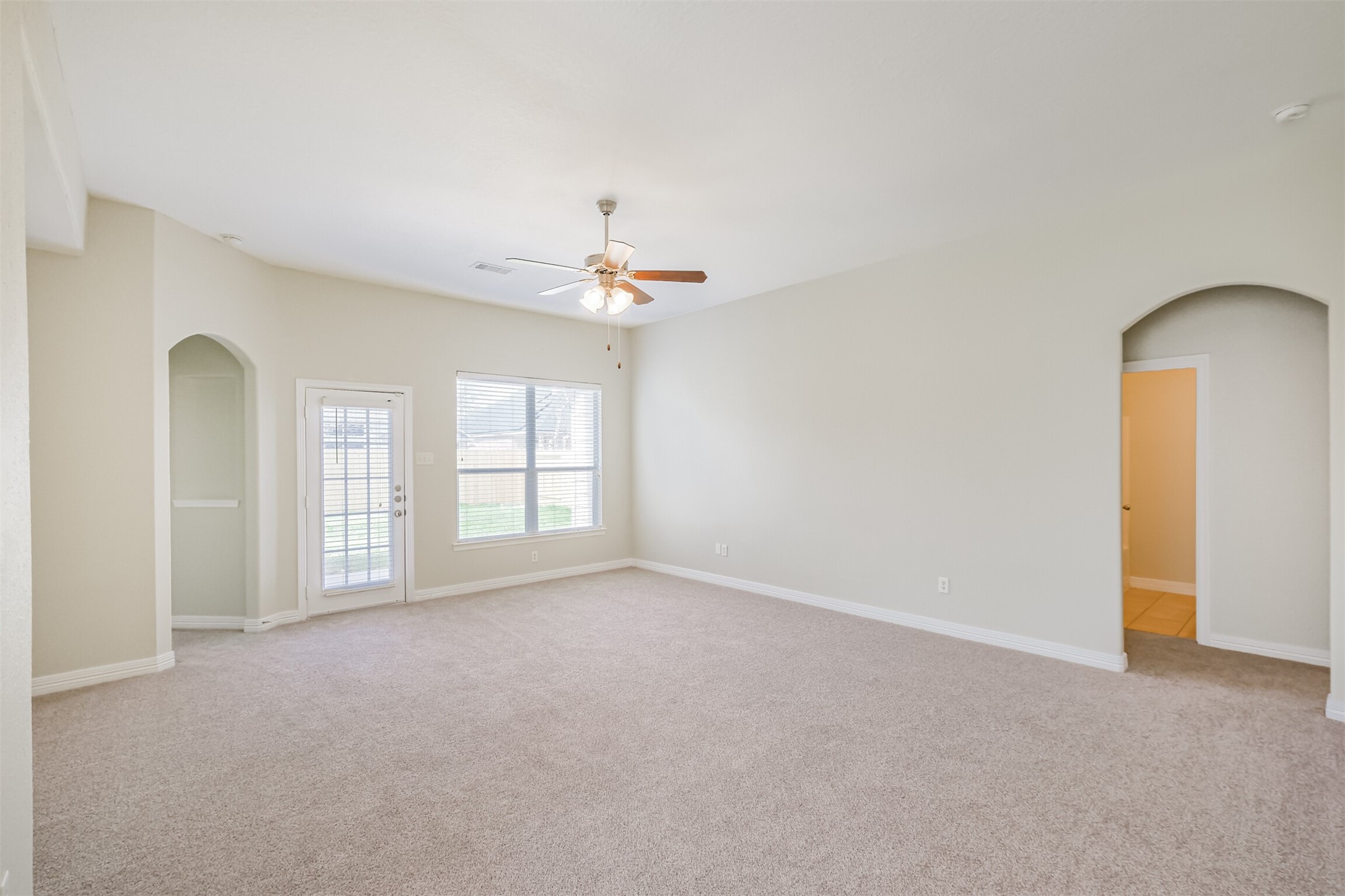 5811 Ranch Riata Court Katy, TX 77449 - Photo 7 of 35