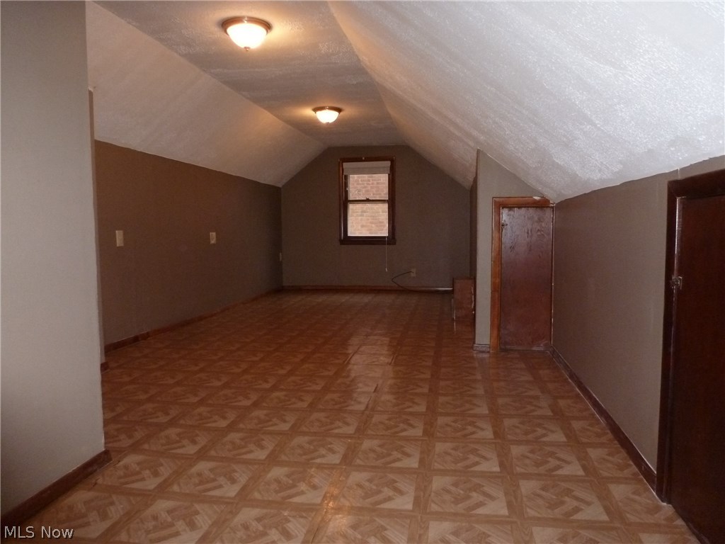 5683 Wellington Road Cleveland, OH 44124 - Photo 21 of 25 Gallery Image 21