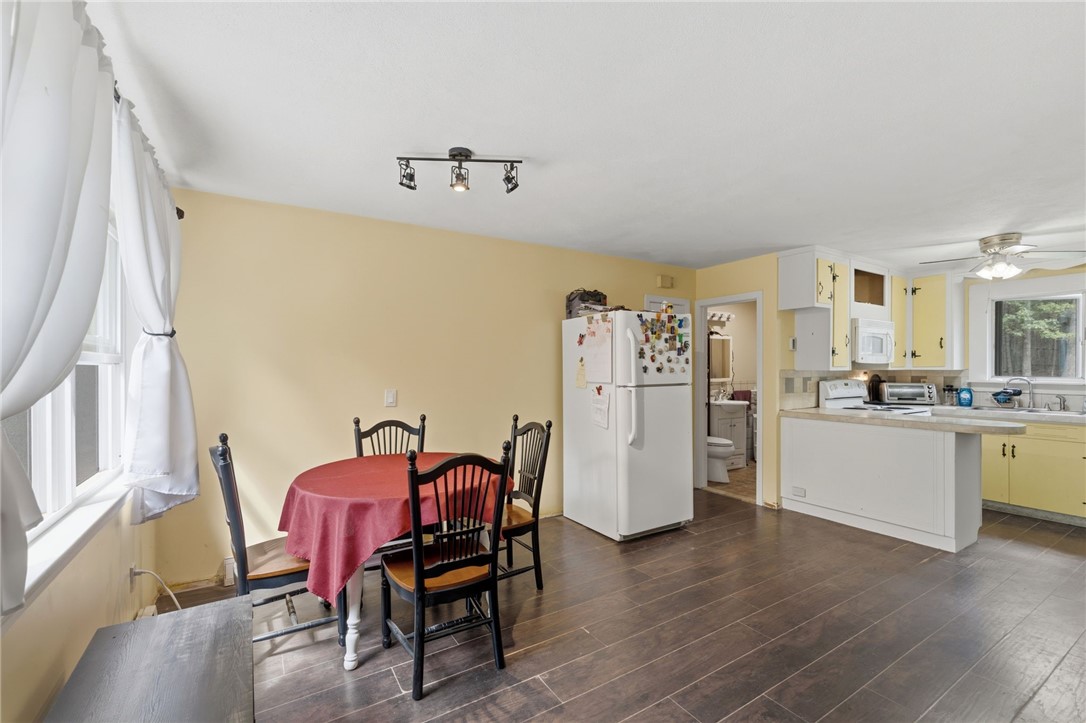 2654 Harkney Hill Road Coventry, RI 02816 - Photo 13 of 50