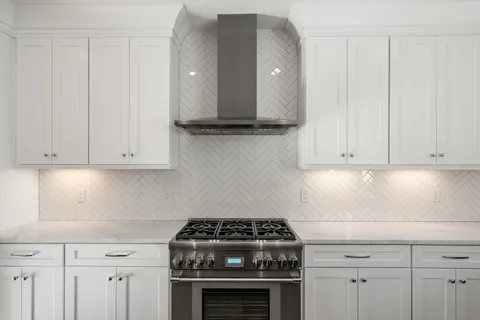 $1,260,000 | 1060 Grove Street, Unit 21, Framingham, MA 01701