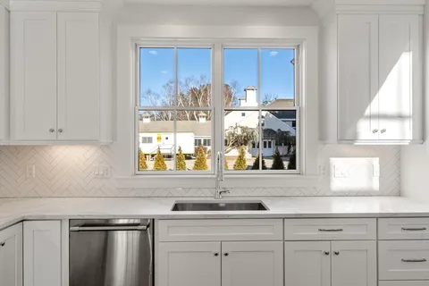 $1,260,000 | 1060 Grove Street, Unit 21, Framingham, MA 01701