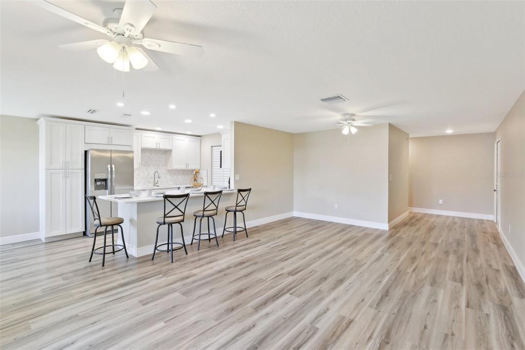 1203 16th Circle Southeast Largo, FL 33771 - Photo 4 of 35