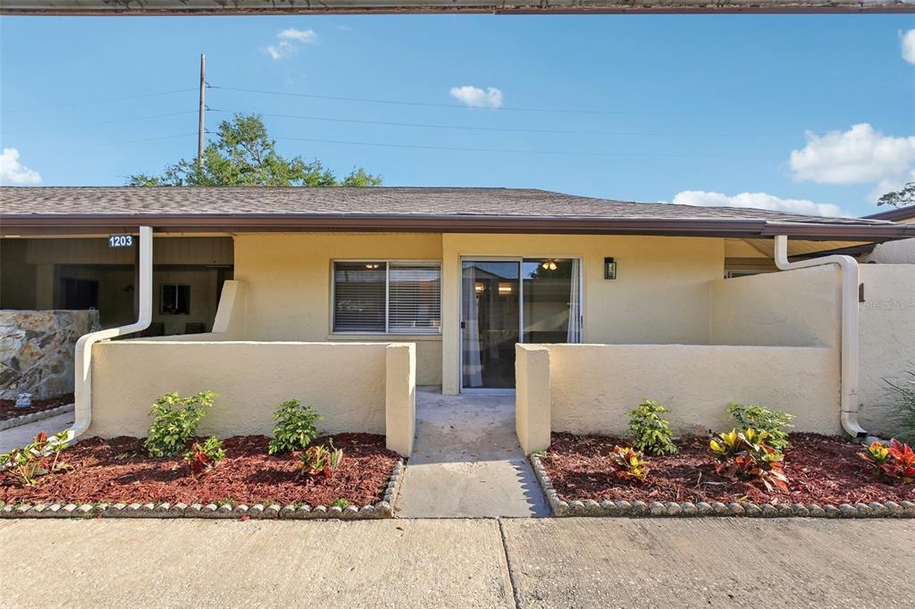1203 16th Circle Southeast Largo, FL 33771 - Photo 5 of 35