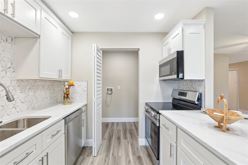 1203 16th Circle Southeast Largo, FL 33771 - Photo 10 of 35