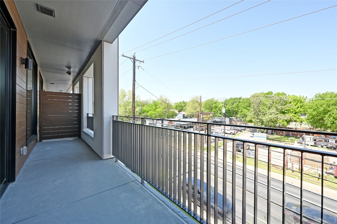 2209 South 1st Street, Unit 218 Austin, TX 78704 - Photo 16 of 36
