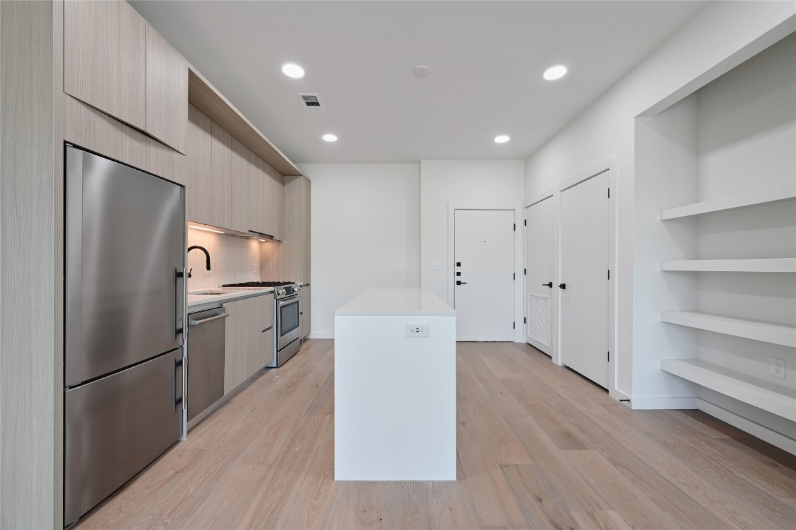 2209 South 1st Street, Unit 218 Austin, TX 78704 - Photo 5 of 36