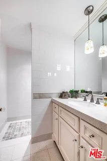 $4,295,000 | 9921 Toluca Lake Avenue, Toluca Lake, CA 91602