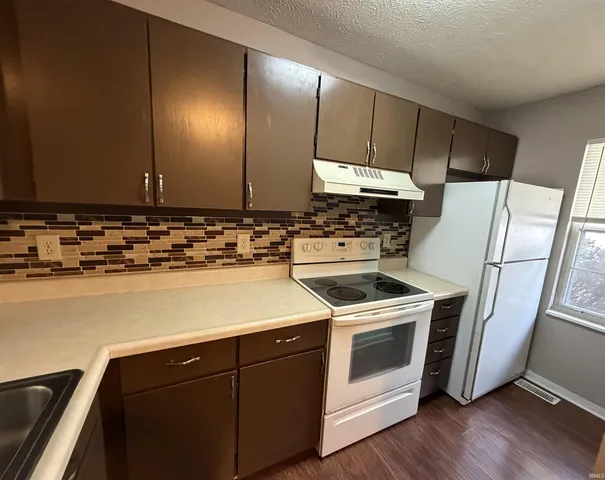 $159,900 | 2436 South Burberry Lane, Bloomington, IN 47401