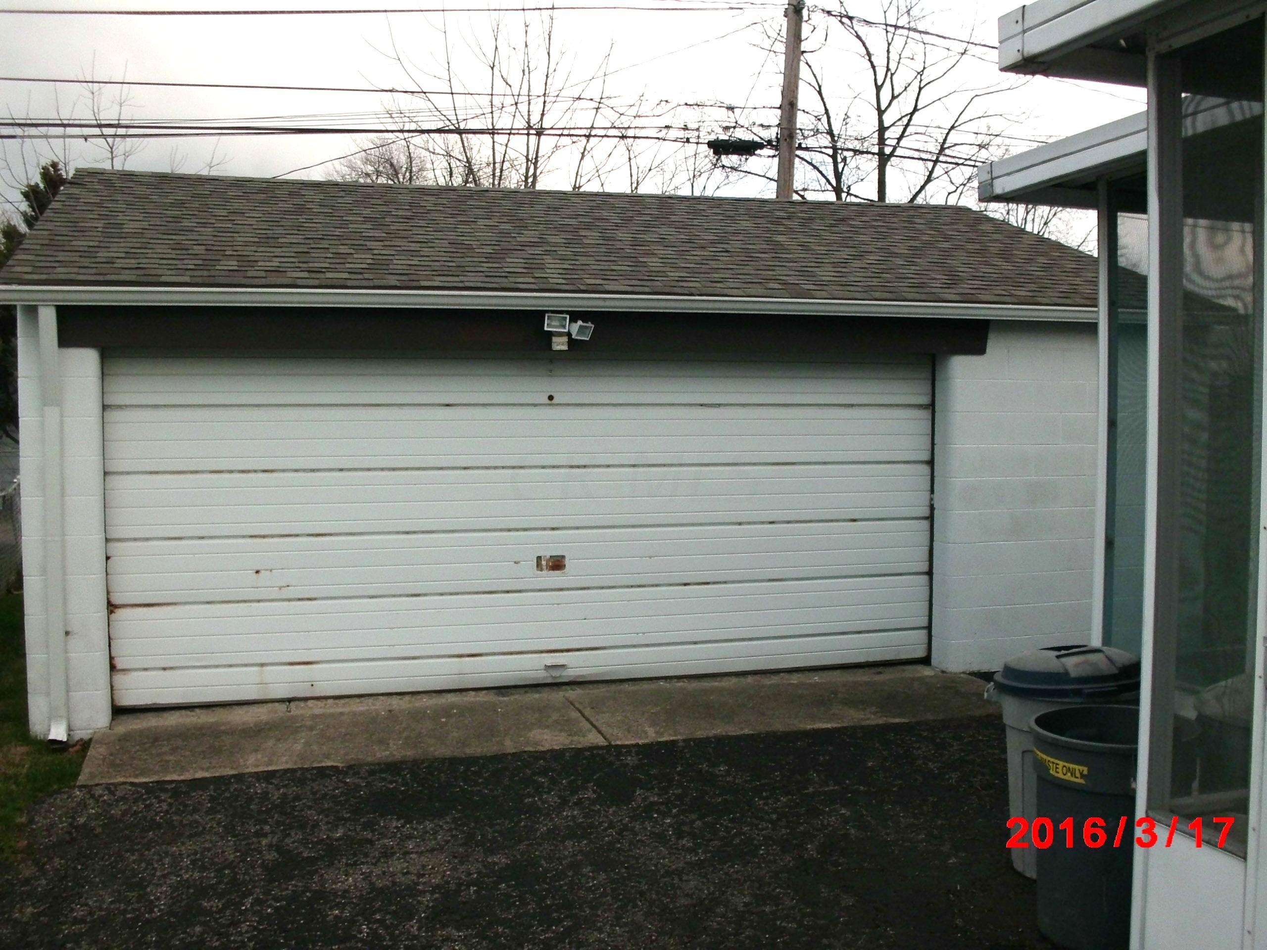 698 Elaine Road Whitehall, OH 43213 - Photo 4 of 13