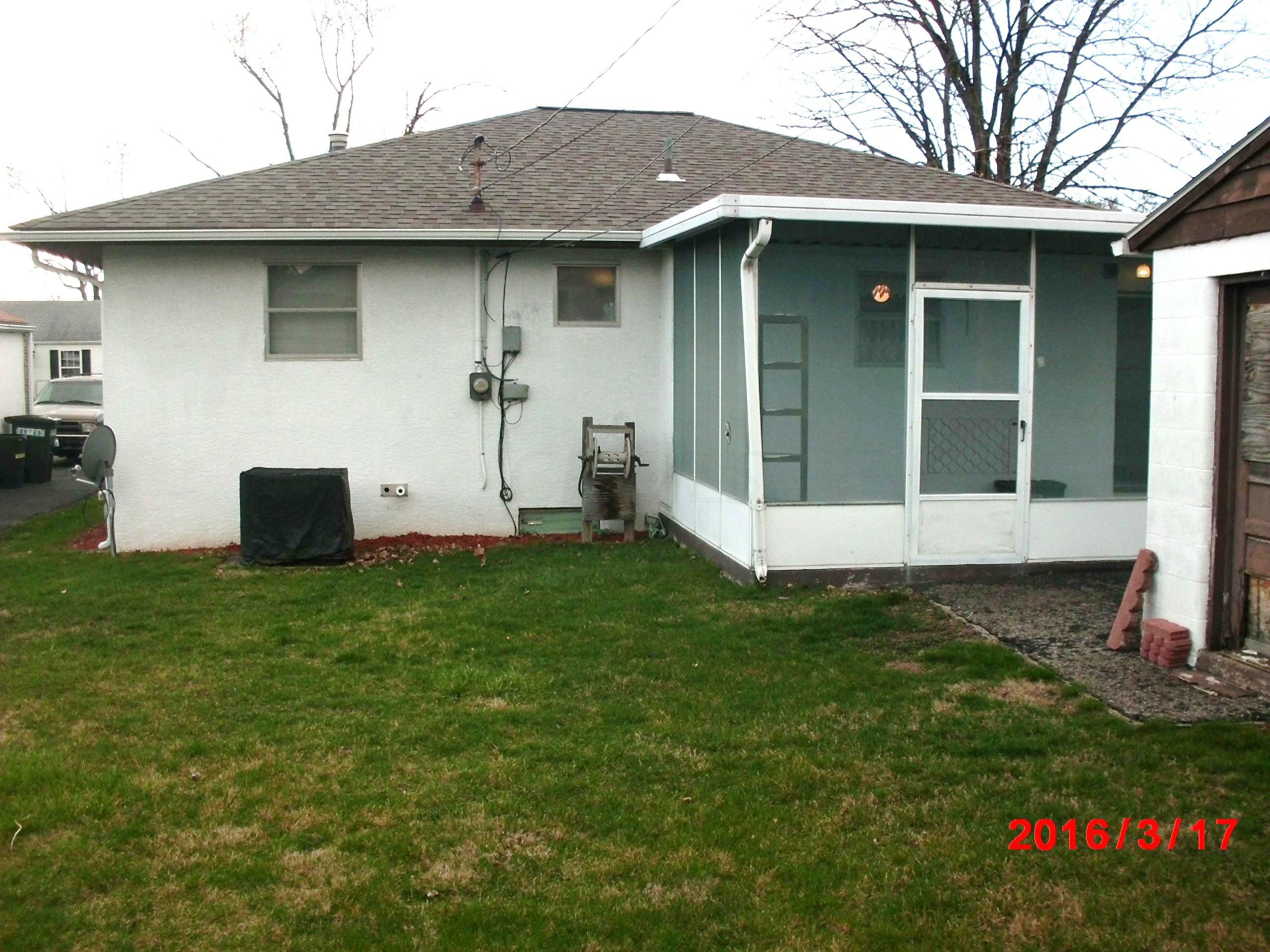 698 Elaine Road Whitehall, OH 43213 - Photo 5 of 13