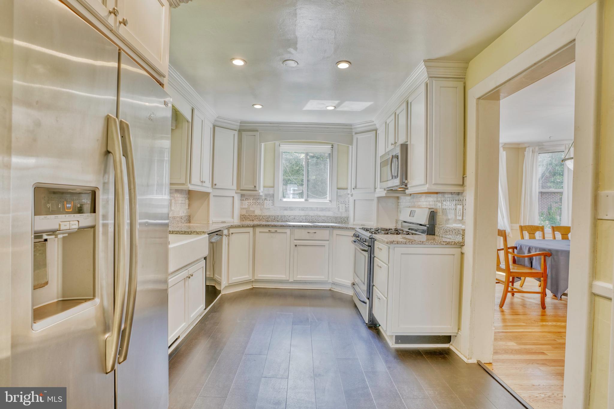 2109 Carterdale Road Baltimore, MD 21209 - Photo 16 of 68