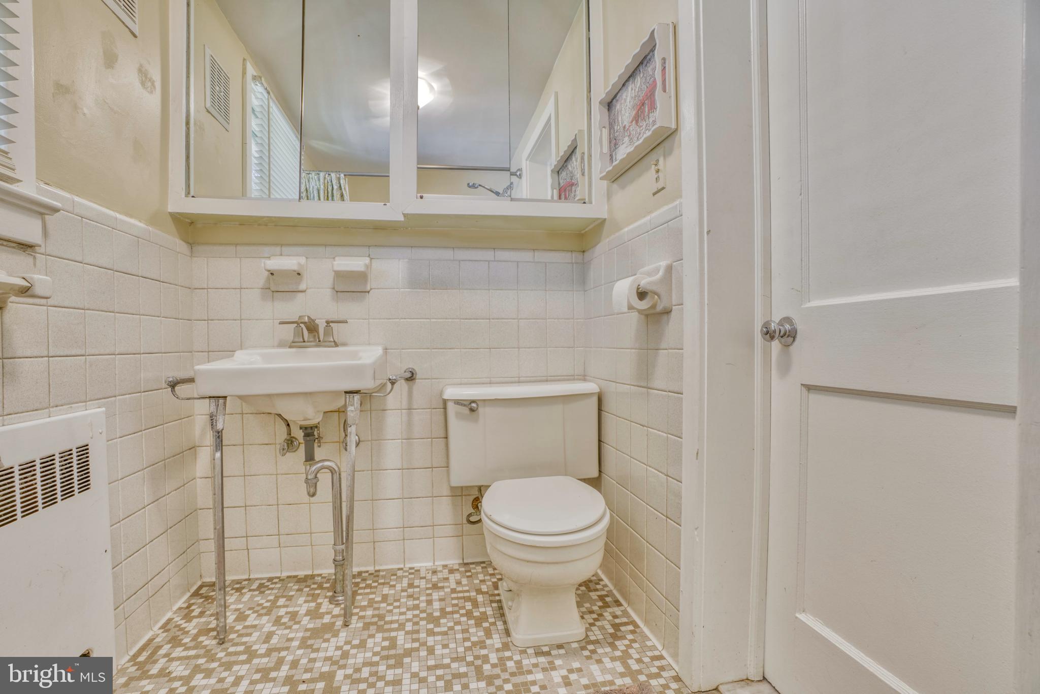 2109 Carterdale Road Baltimore, MD 21209 - Photo 40 of 68