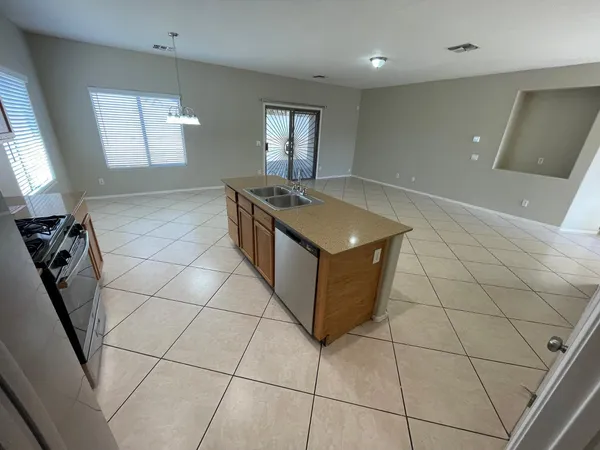 $1,825 | 6342 West Cambridge Avenue, Phoenix, AZ 85035