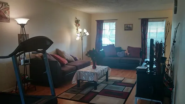 $1,850 | 8110 Bob White Drive, Houston, TX 77074