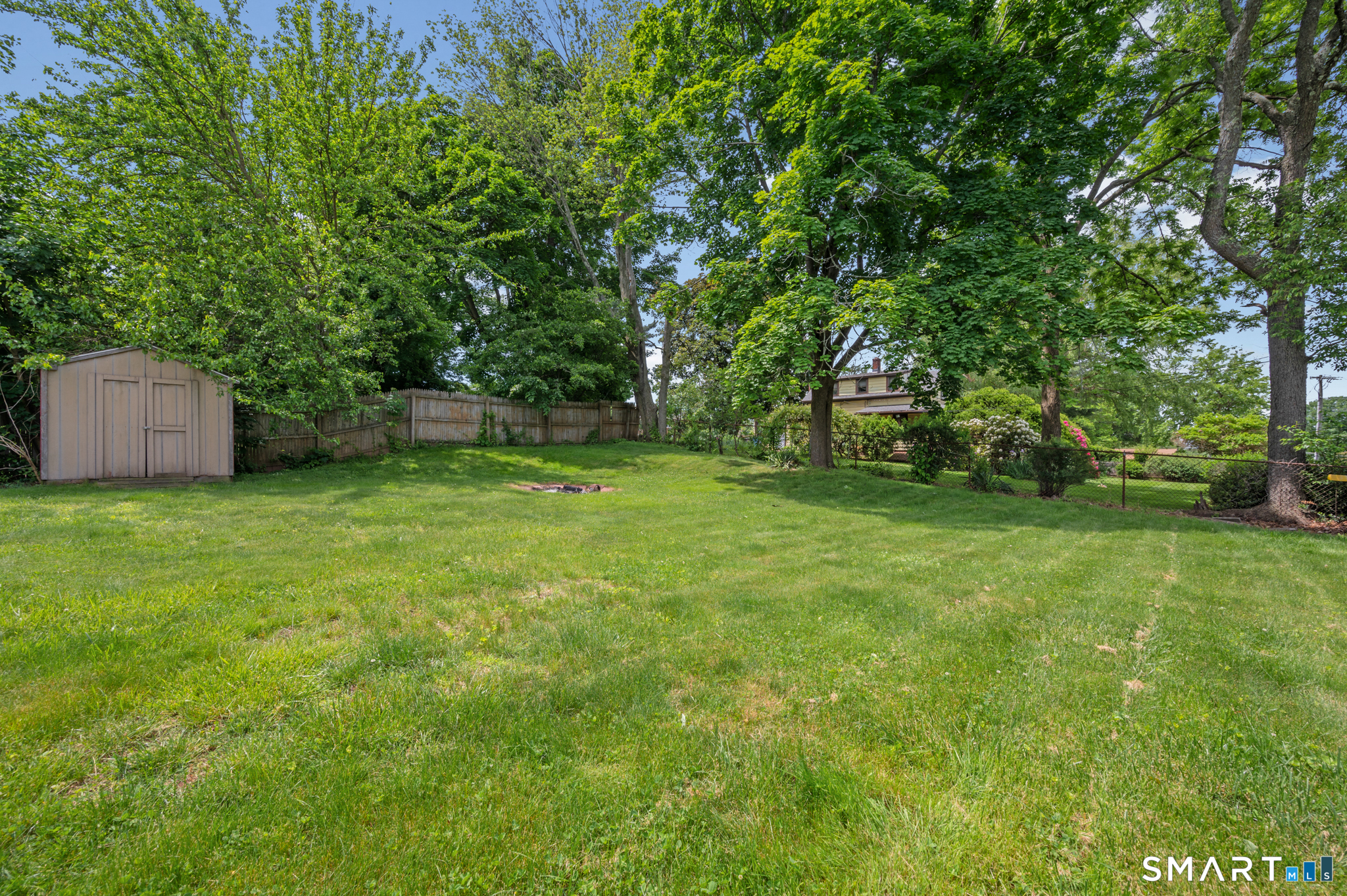 4 Waddell Road Manchester, CT 06040 - Photo 29 of 32