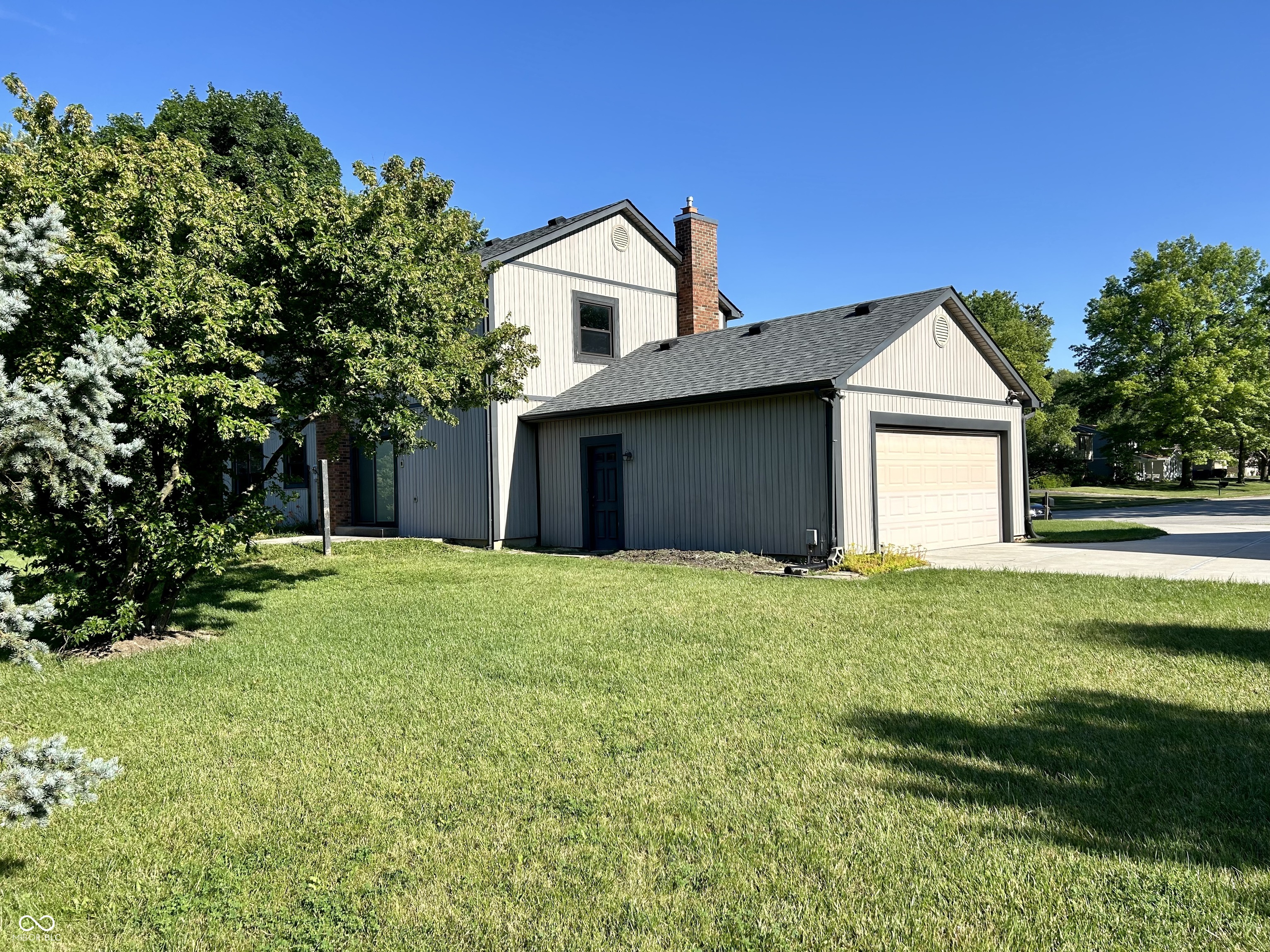 4 Sycamore Road Carmel, IN 46033 - Photo 3 of 17 Gallery Image 3