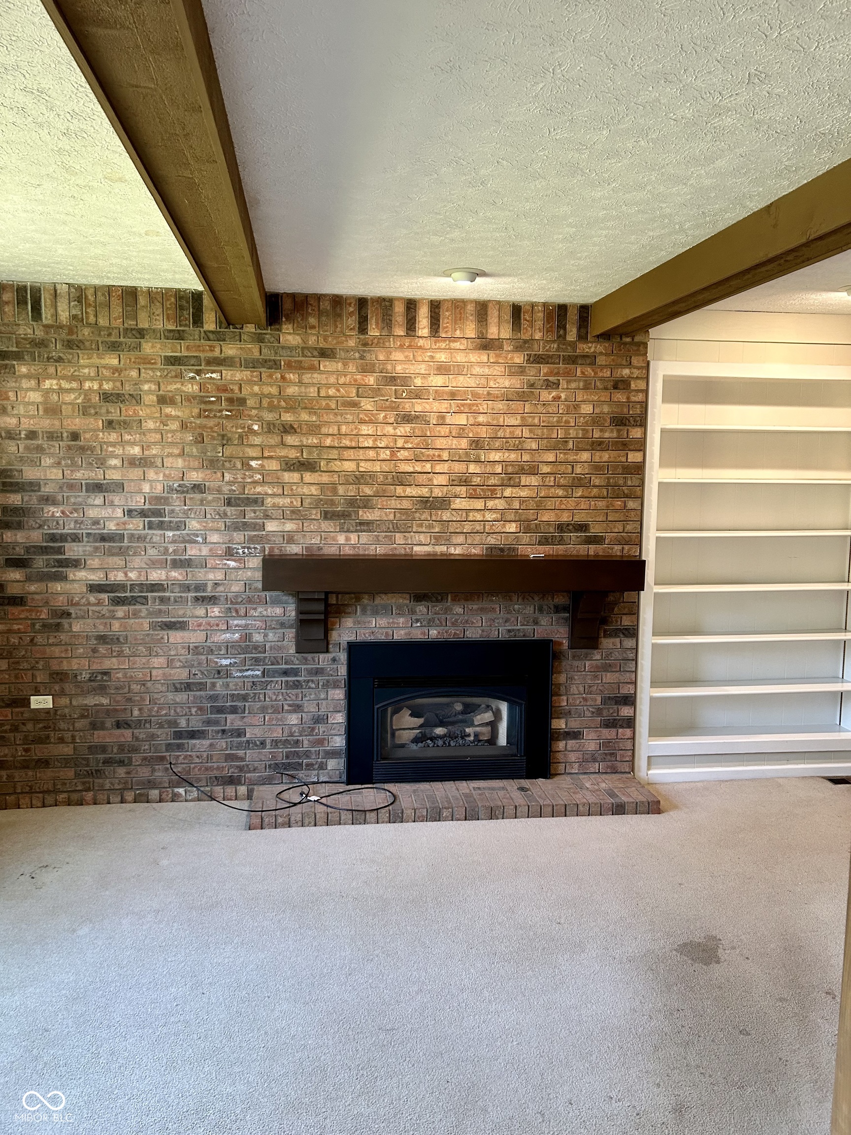 4 Sycamore Road Carmel, IN 46033 - Photo 5 of 17 Gallery Image 5