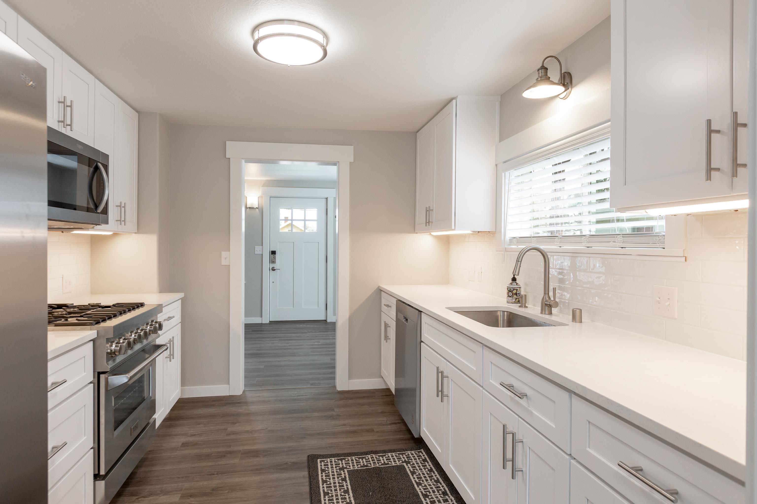 1718 East 9th Avenue Spokane, WA 99202 - Photo 11 of 20
