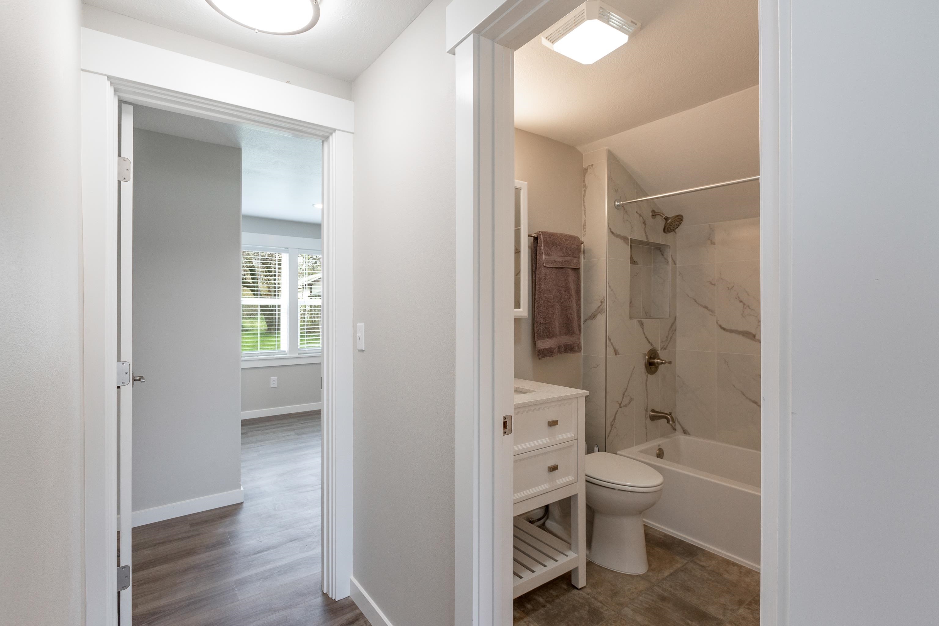 1718 East 9th Avenue Spokane, WA 99202 - Photo 13 of 20