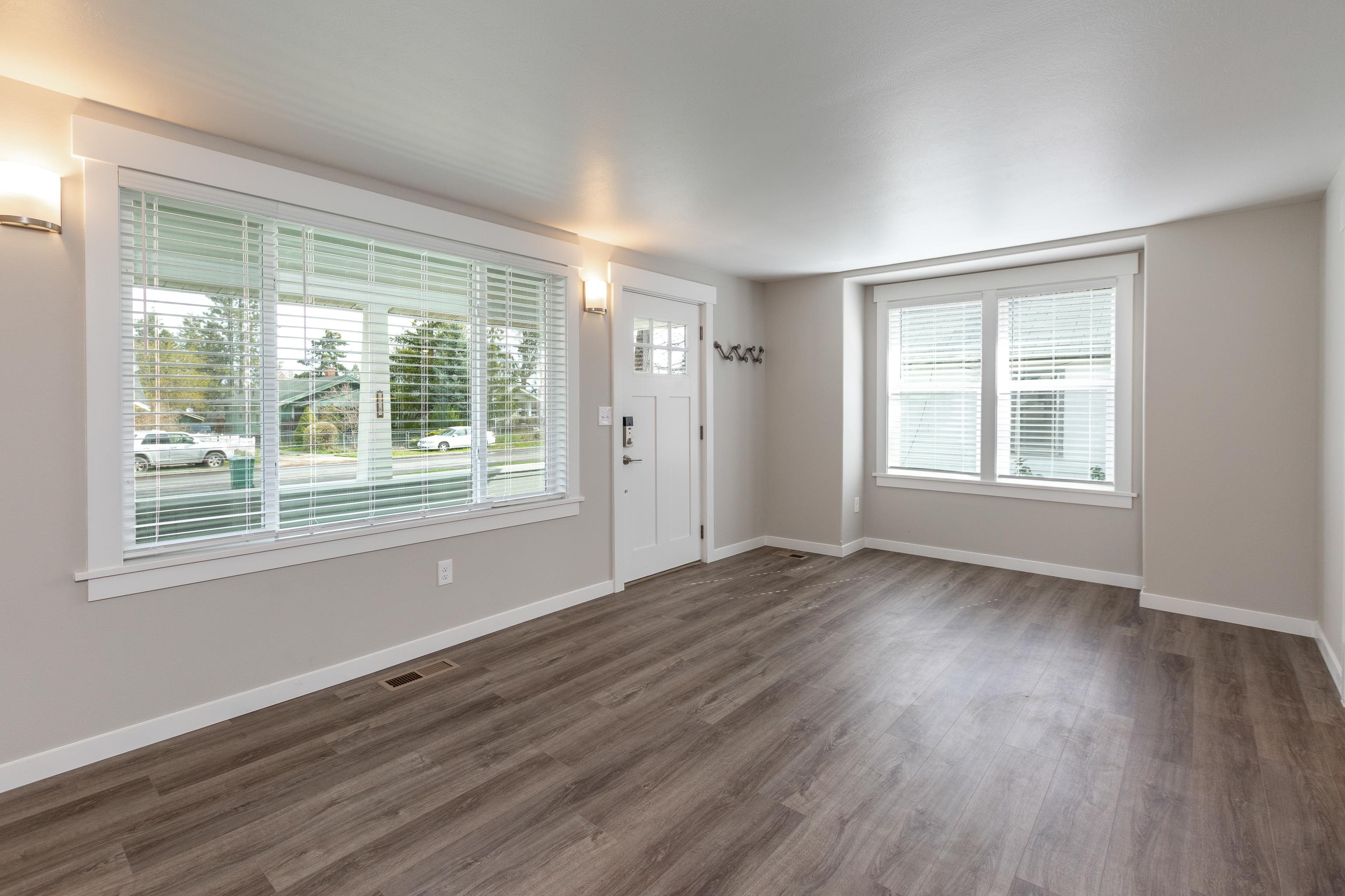 1718 East 9th Avenue Spokane, WA 99202 - Photo 7 of 20