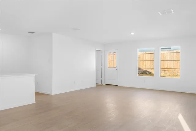 $1,895 | 11570 Antrim Place, Rhome, TX 76078