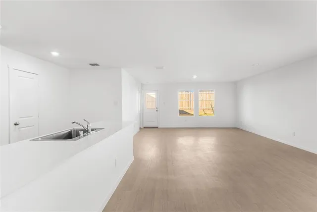 $1,895 | 11570 Antrim Place, Rhome, TX 76078