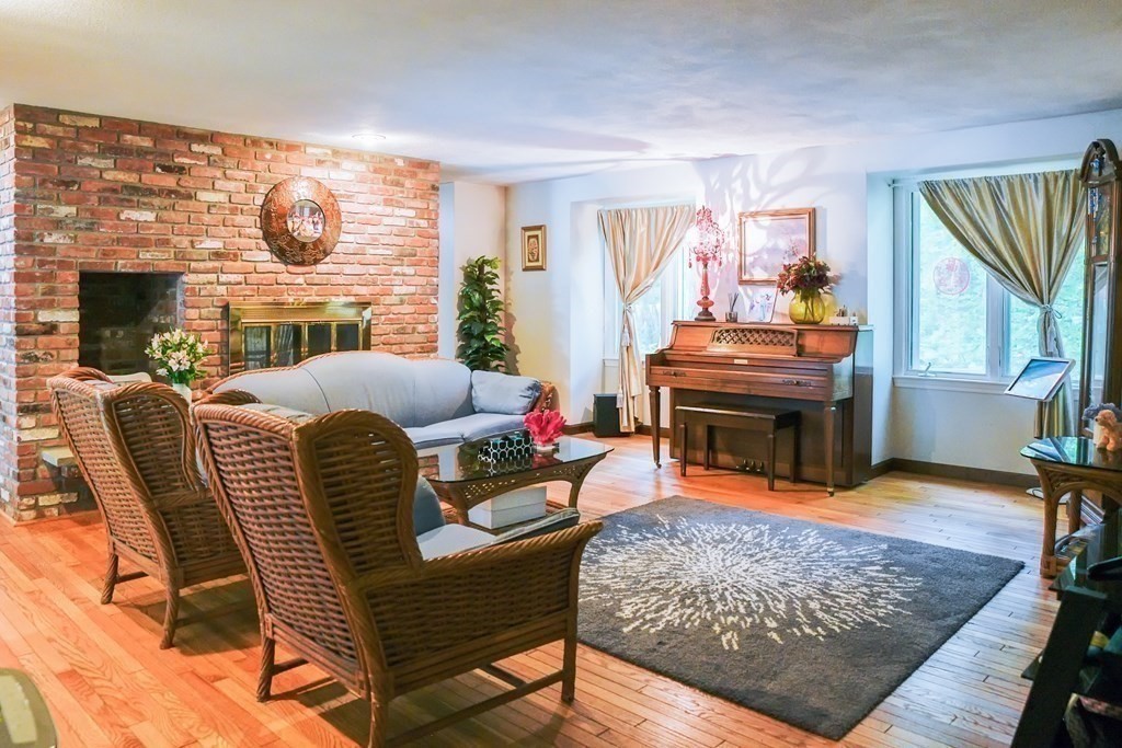 19 Fort Pond Road Acton, MA 01720 - Photo 7 of 25 Gallery Image 7