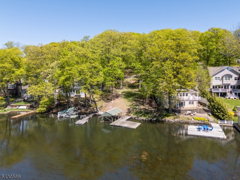 8 Oneida Avenue Hopatcong, NJ 07843 - Photo 5 of 15