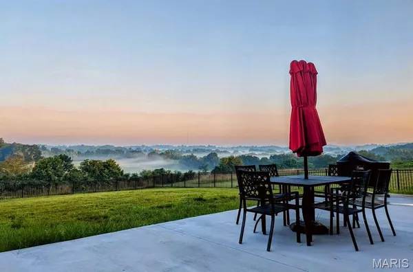 $774,900 | 303 Orange Bowl Drive, Cape Girardeau, MO 63701