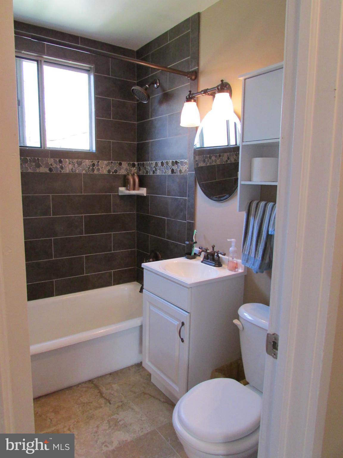 18 Ridge Road, Unit L Greenbelt, MD 20770 - Photo 13 of 16 Bath