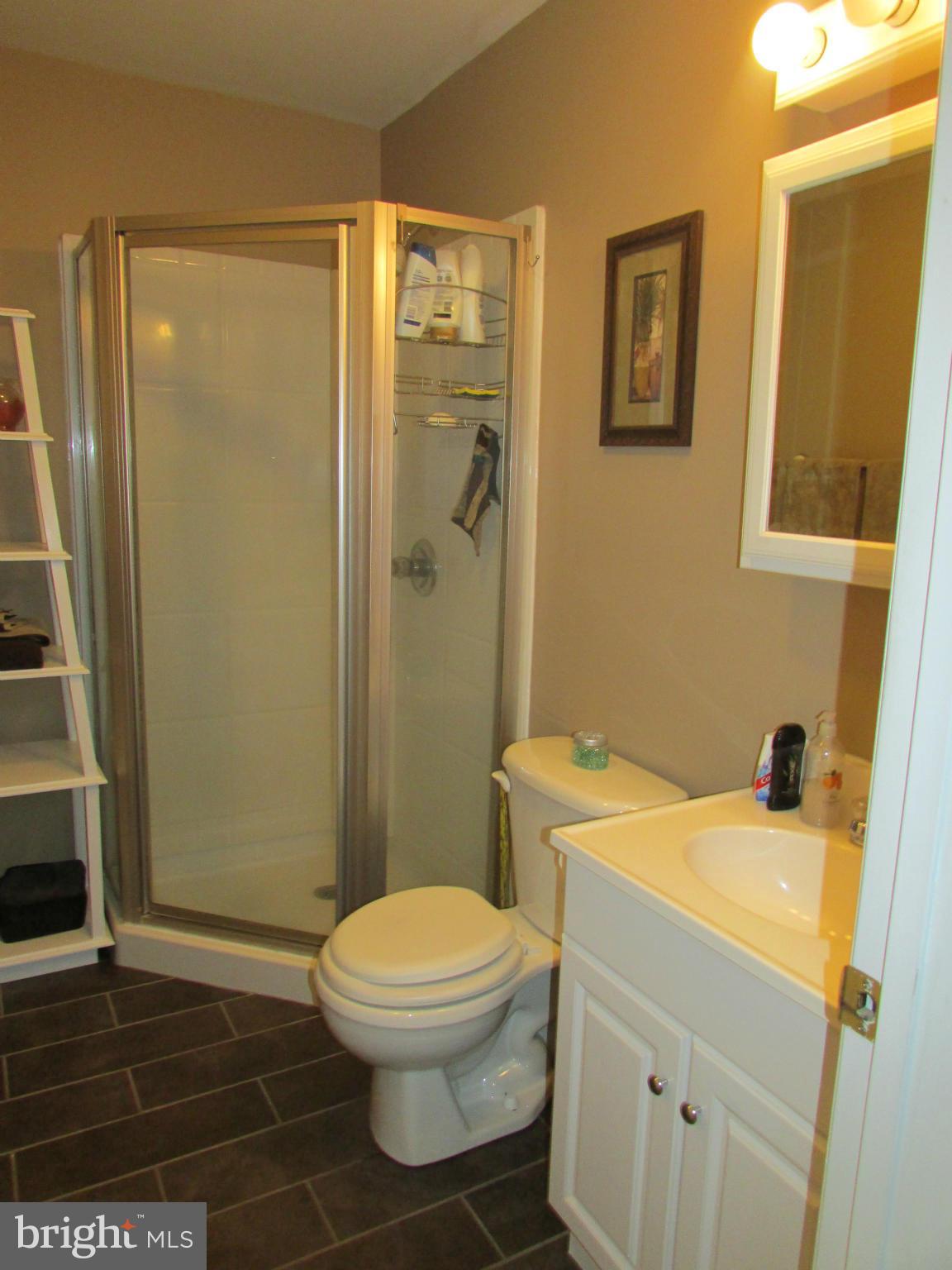 18 Ridge Road, Unit L Greenbelt, MD 20770 - Photo 9 of 16 Bath