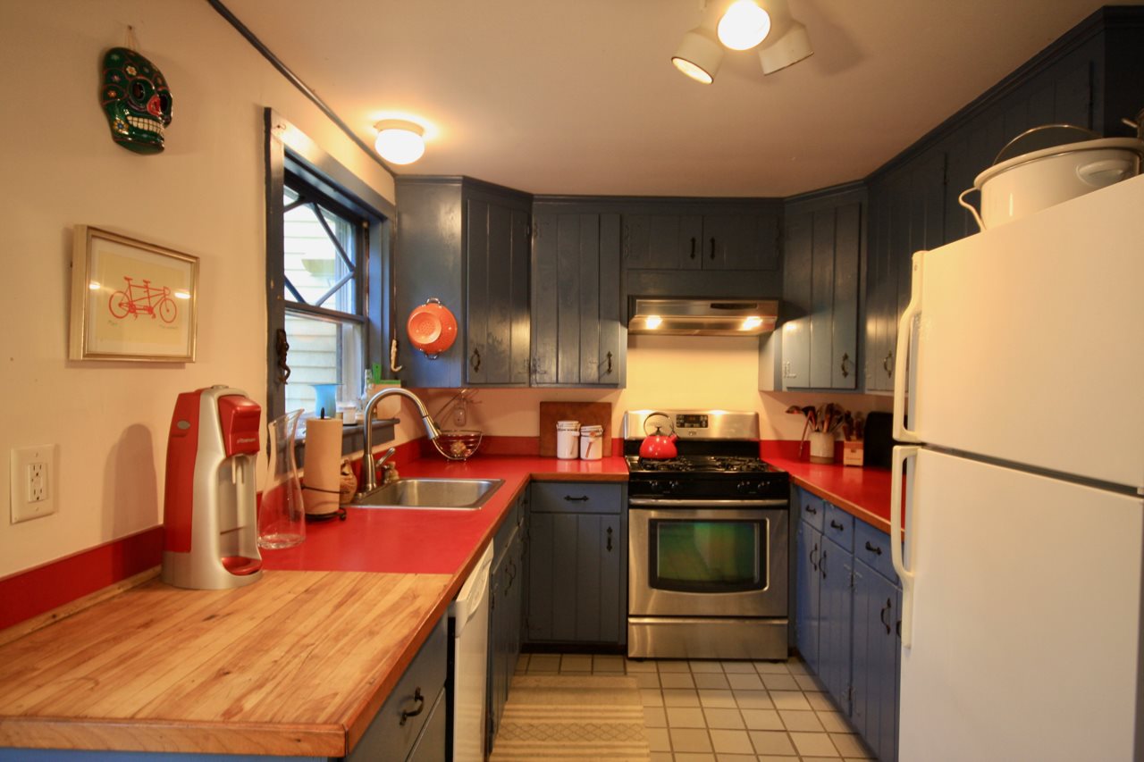 284 Hewitt Hill Road Pomfret, VT 05053 - Photo 14 of 31