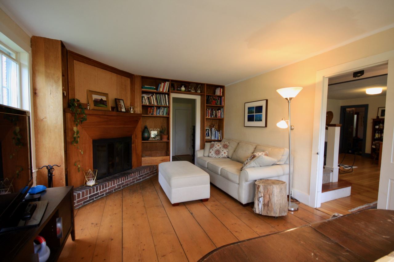 284 Hewitt Hill Road Pomfret, VT 05053 - Photo 8 of 31
