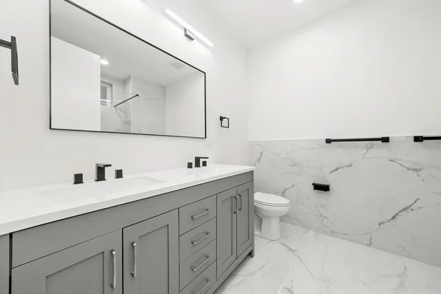 $499,000 | 5824 North Lincoln Avenue, Unit 2S, Chicago, IL 60659