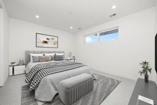 $499,000 | 5824 North Lincoln Avenue, Unit 2S, Chicago, IL 60659