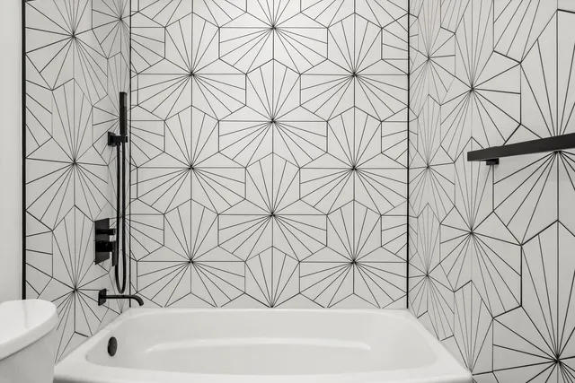 $499,000 | 5824 North Lincoln Avenue, Unit 2S, Chicago, IL 60659