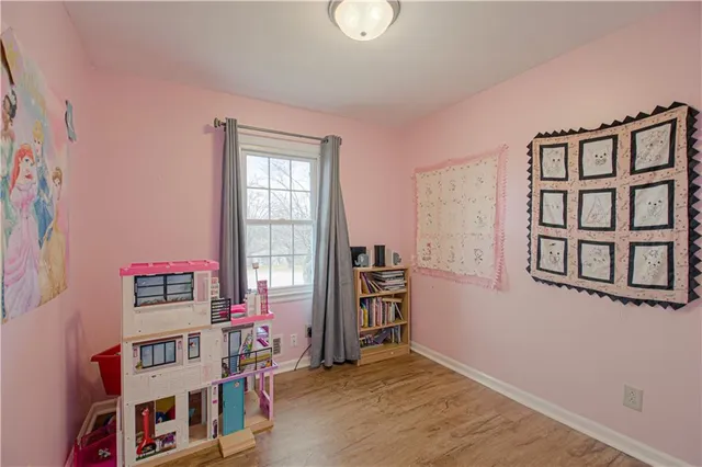 $250,000 | 7307 Northwest Winter Avenue, Kansas City, MO 64152