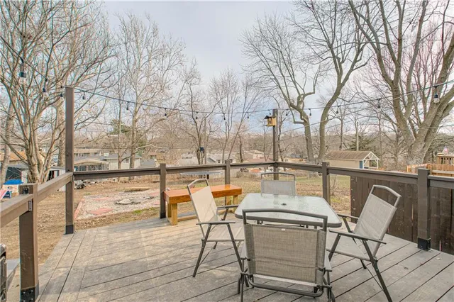 $250,000 | 7307 Northwest Winter Avenue, Kansas City, MO 64152