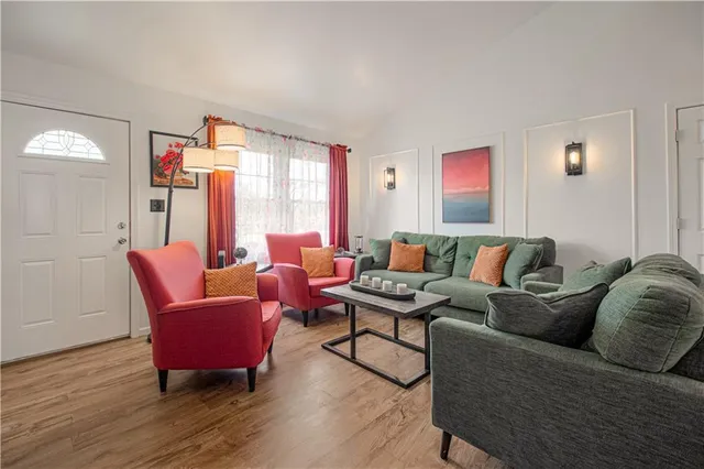 $250,000 | 7307 Northwest Winter Avenue, Kansas City, MO 64152