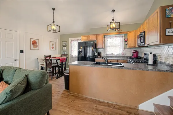 $250,000 | 7307 Northwest Winter Avenue, Kansas City, MO 64152