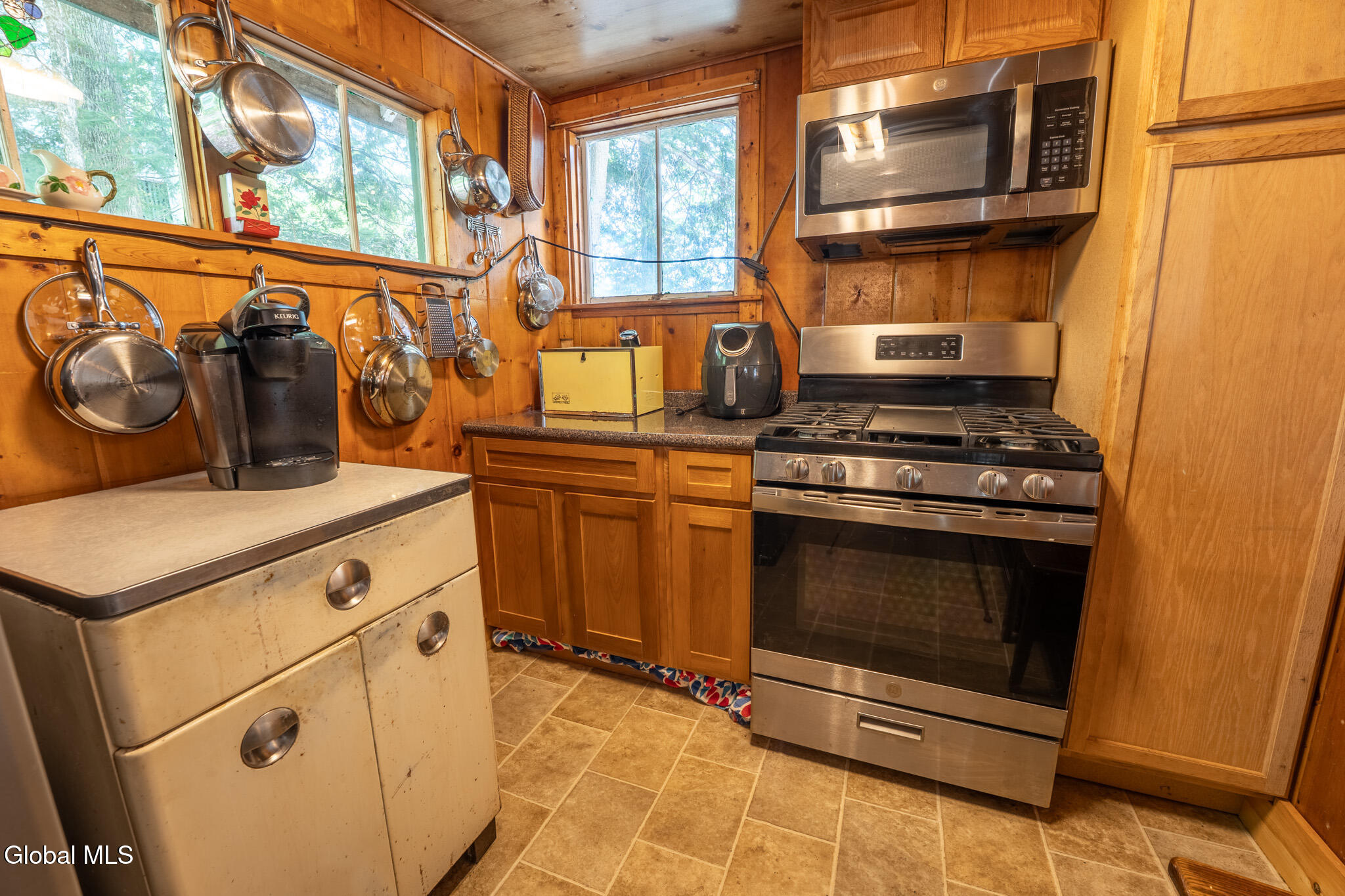 233 North Shore Road Caroga, NY 12032 - Photo 14 of 42 233