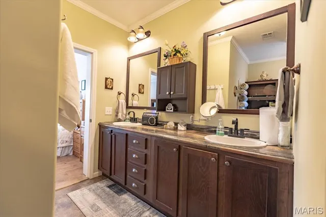 $359,000 | 18945 Dixon Road, Licking, MO 65542