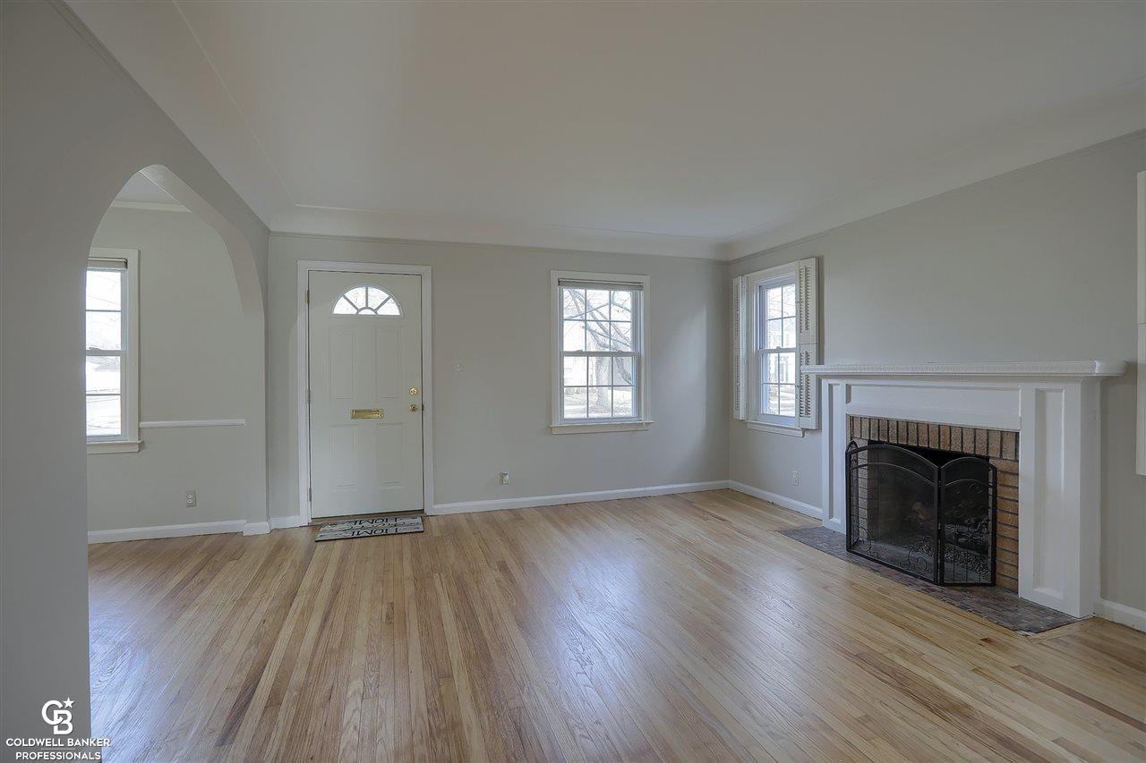 1657 Hampton Road Grosse Pointe, MI 48236 - Photo 6 of 33 50002557-5.JPG