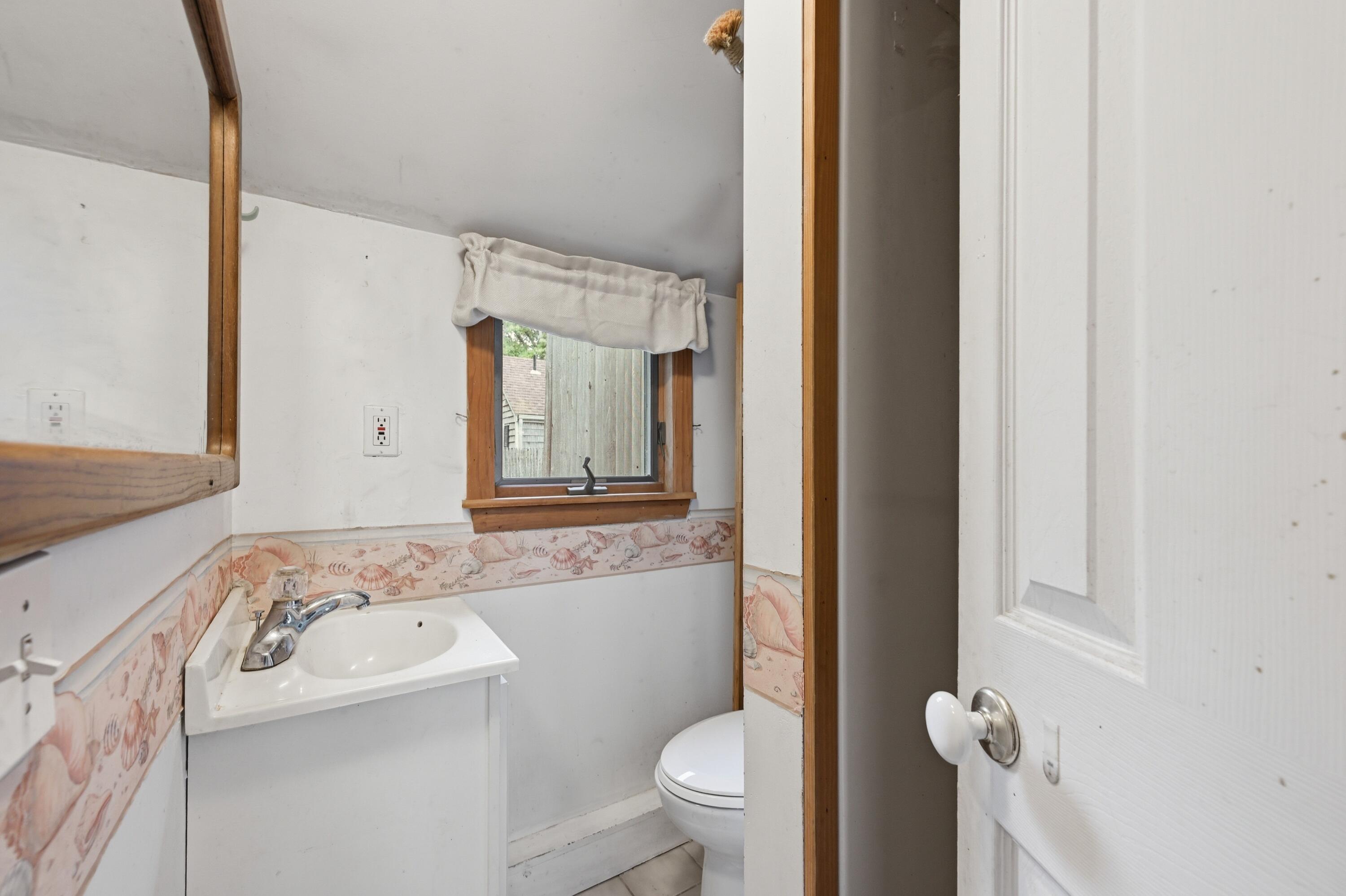 244 Craigville Beach Road Hyannis, MA 02601 - Photo 28 of 38 37_dsc_0147