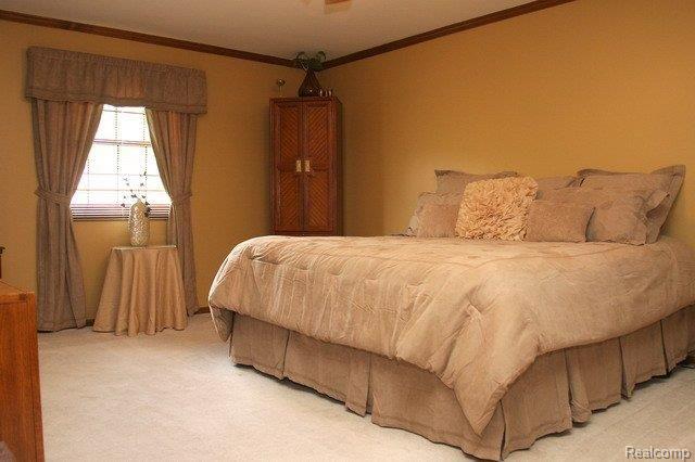 402 Timberline Drive Rochester, MI 48309 - Photo 14 of 18 Master Bedroom