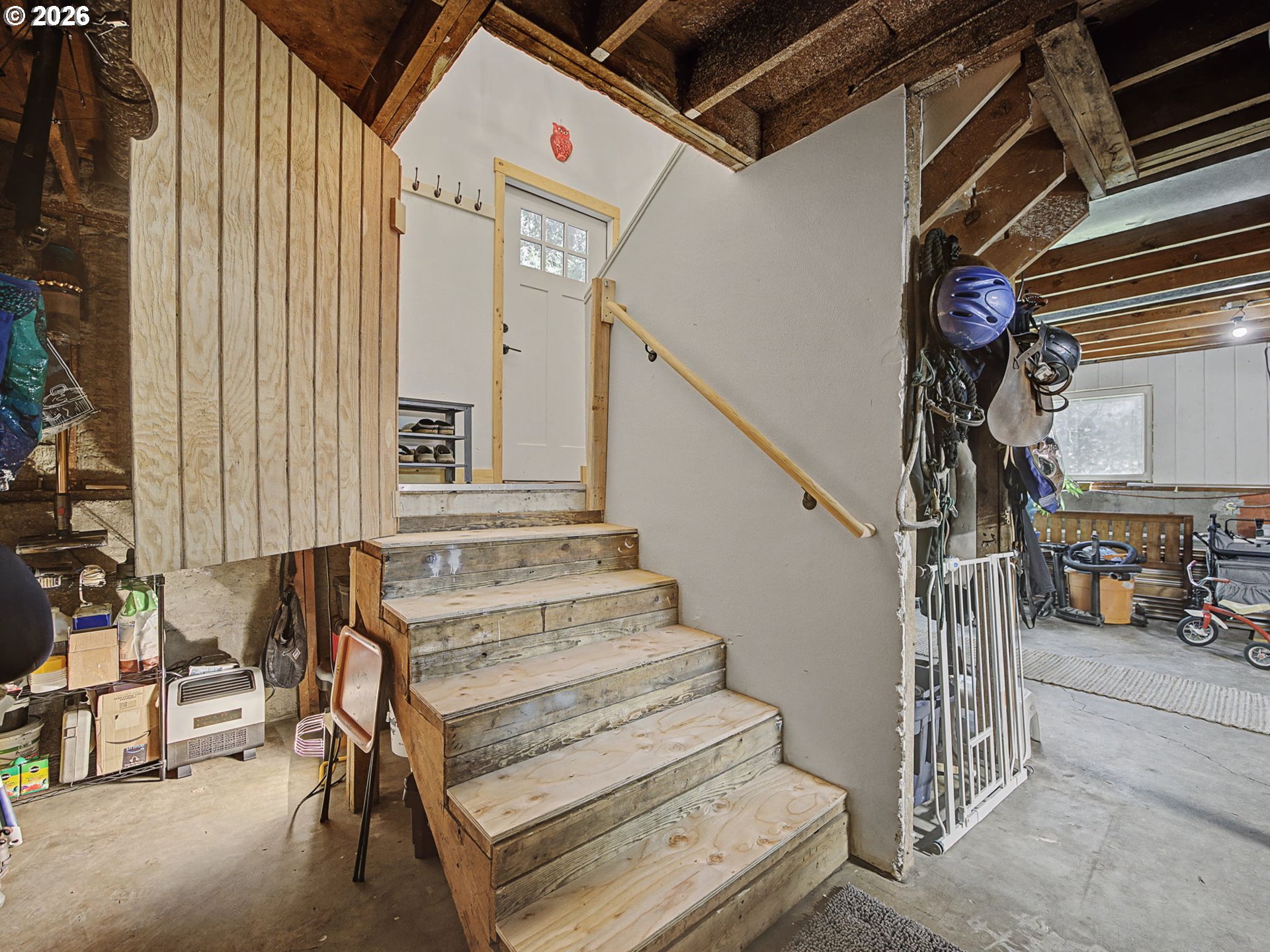 36036 Southeast Gunderson Road Sandy, OR 97055 - Photo 23 of 48 a view of entryway with a front door
