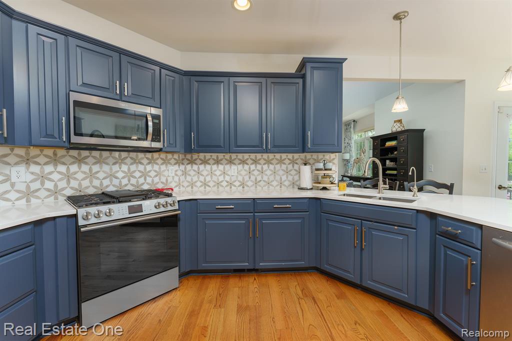 2482 South Latson Road Howell, MI 48843 - Photo 22 of 87